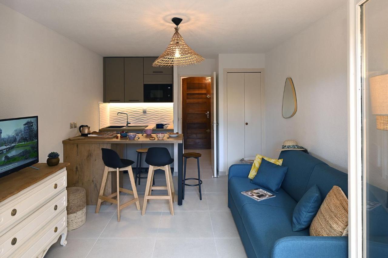 Charmant Studio 2A4 Pers Avec Jardin Et Place De Parking Situe A 5 Min A Pied De La Mer Бандоль Екстер'єр фото
